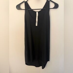 EUC Lululemon Black Essentials Tank Pleated Back Jersey Size 8